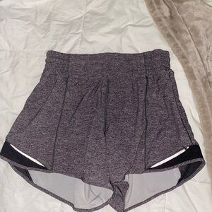 COPY - Lululemon Hotty Hot High Rise Shorts 6"
